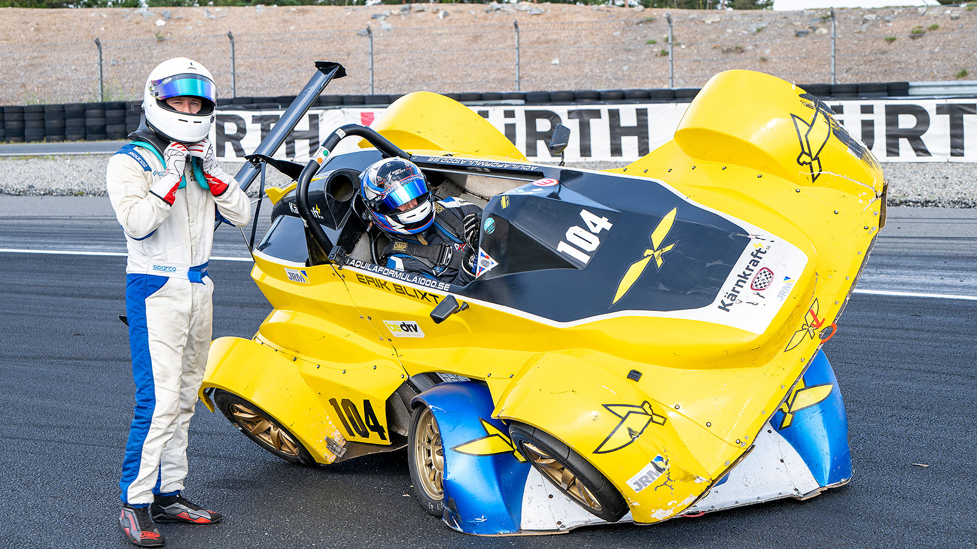 Three points separate the championship leaders as Aquila Formula 1000 enters the final stretch at Rudskogen